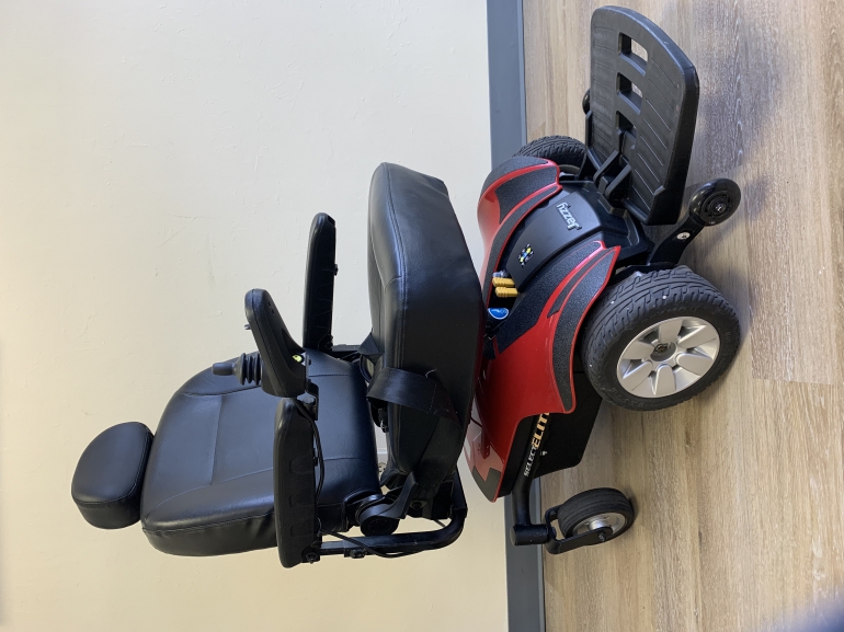 0018 Jazzy Select Elite Power Wheelchair